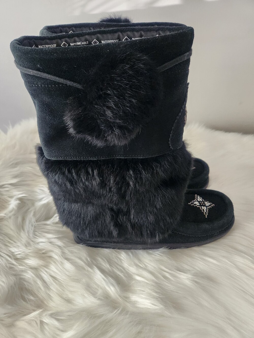 Manitobah Mukluks Snowy Owl Boots - Picture 5 of 12